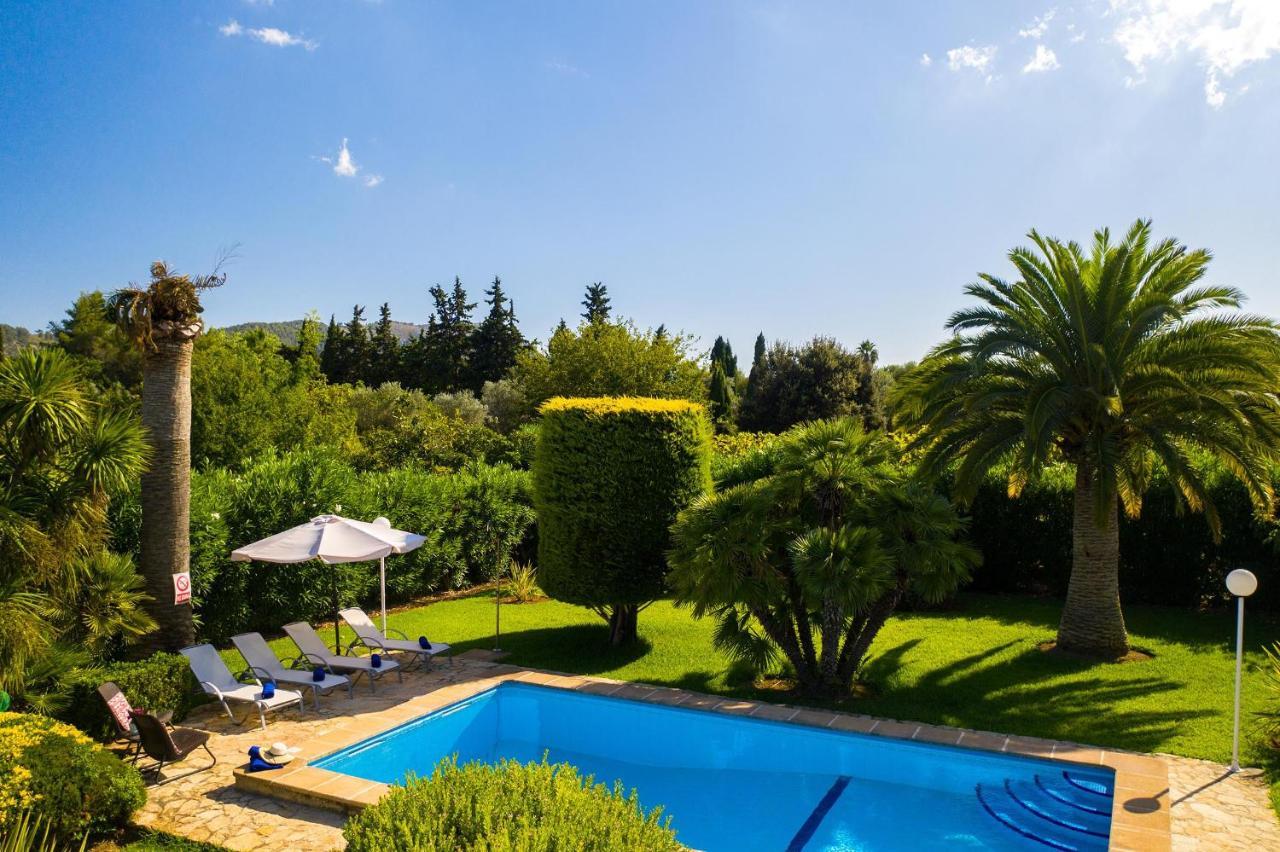 Villa Moreno *